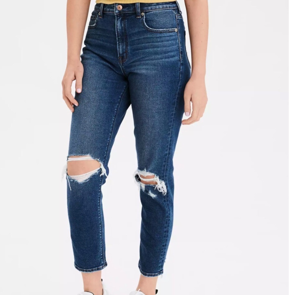 AMERICAN EAGLE Curvy Mom Jeans